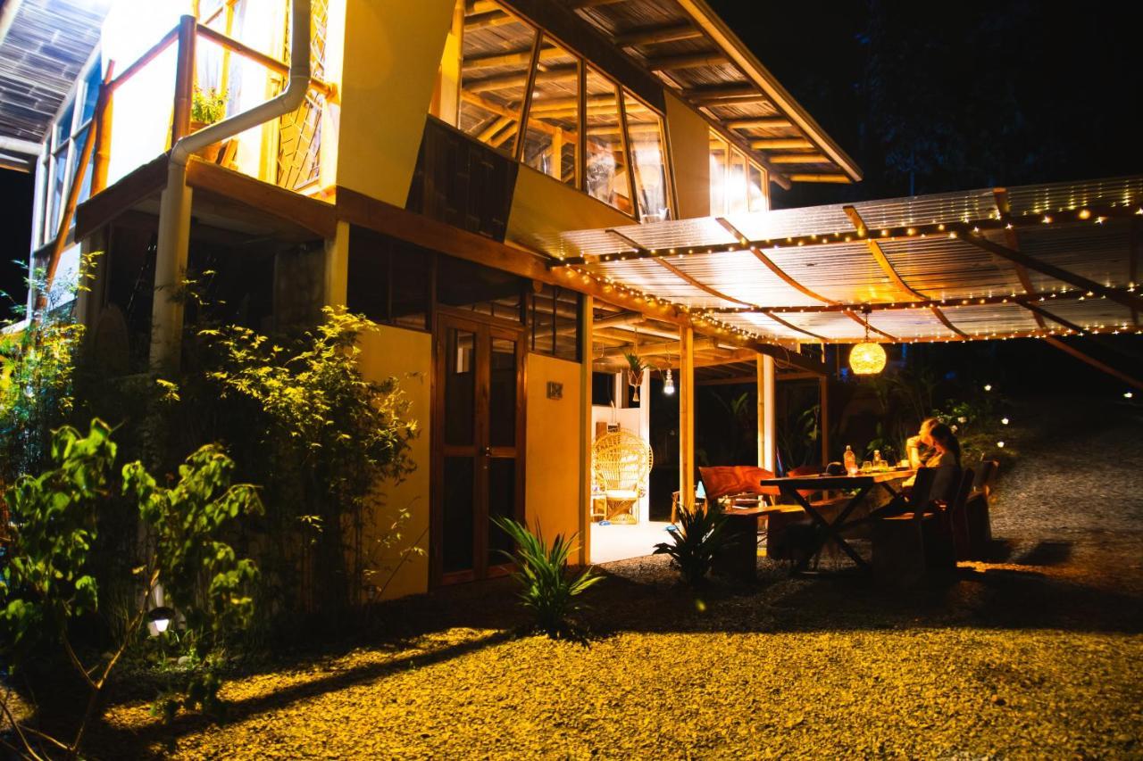 Oasis Uvita Bed and Breakfast Esterno foto